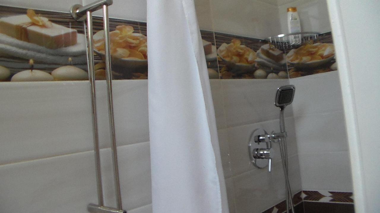 Shkoder Hotel Temali エクステリア 写真